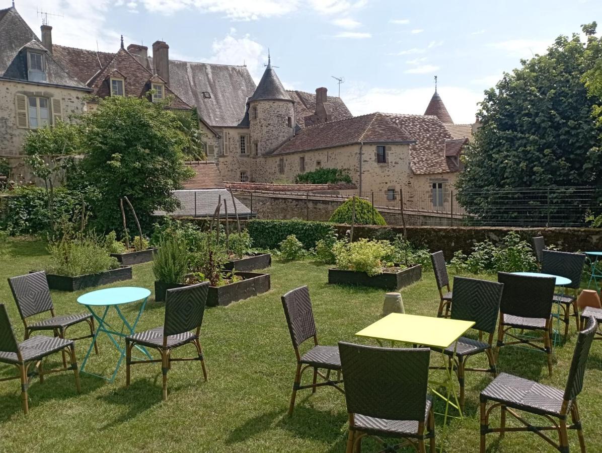 Les Chambres Fleuries Saint-Benoit-du-Sault Extérieur photo