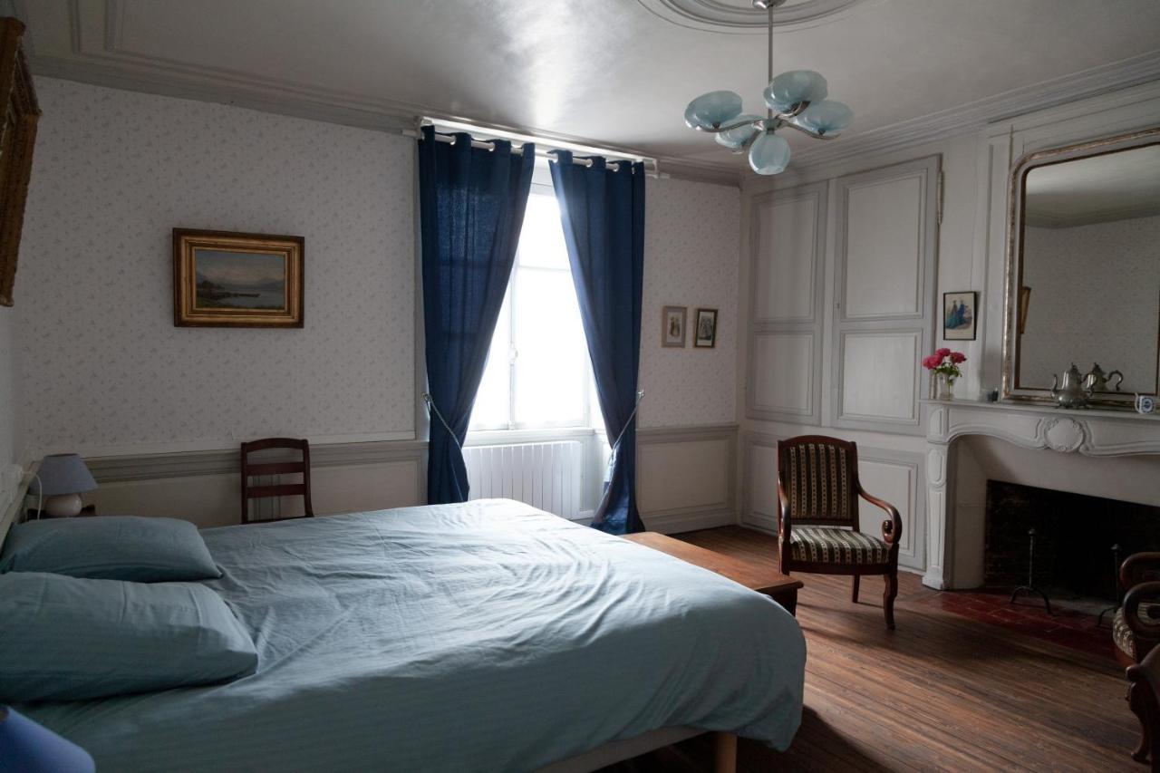Les Chambres Fleuries Saint-Benoit-du-Sault Extérieur photo